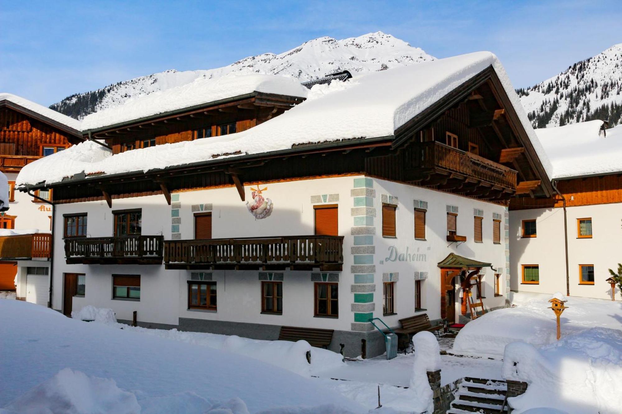 Haus Daheim Bed & Breakfast Berwang Exterior photo